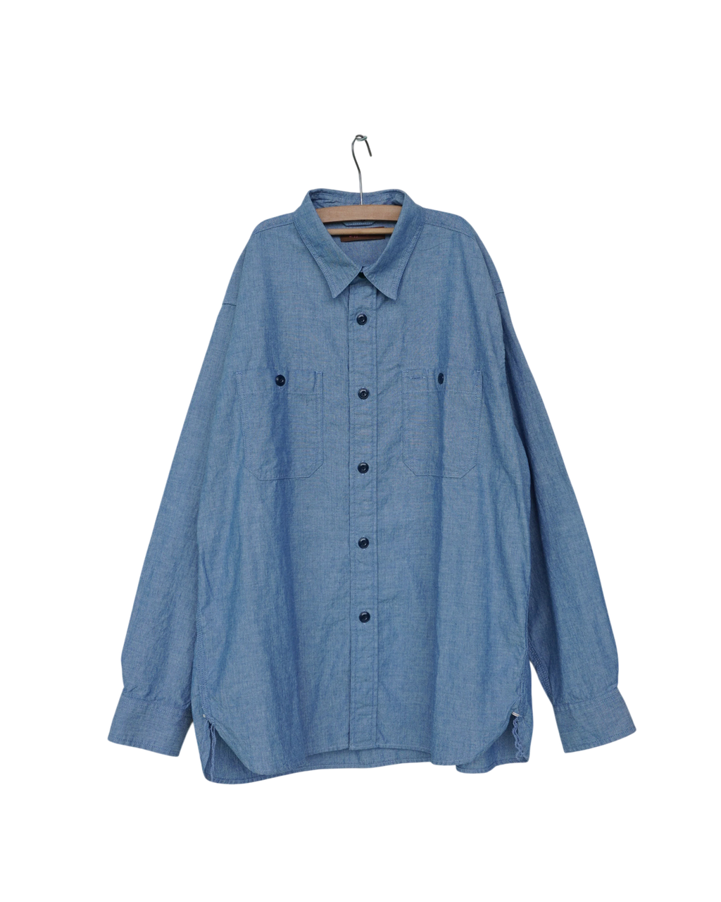 Chemise en chambray de coton bleu Merci Paris avec deux poches poitrine et coutures robustes