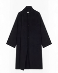 Manteau noir Merci Paris Masscob Uma en laine et cachemire avec col foulard intégré et coupe ample élégante