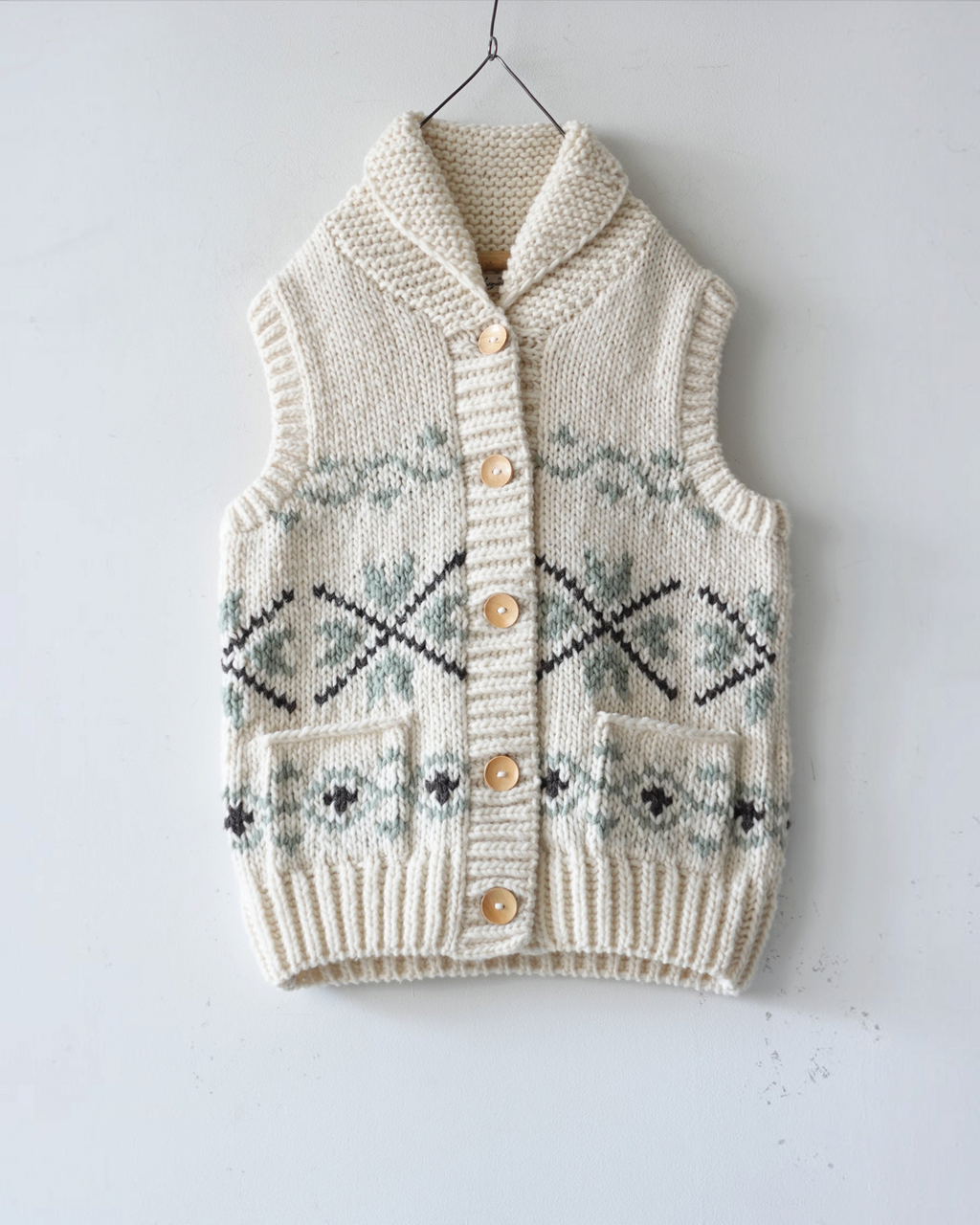 Ichi - Peru Hand Knit Vest - White