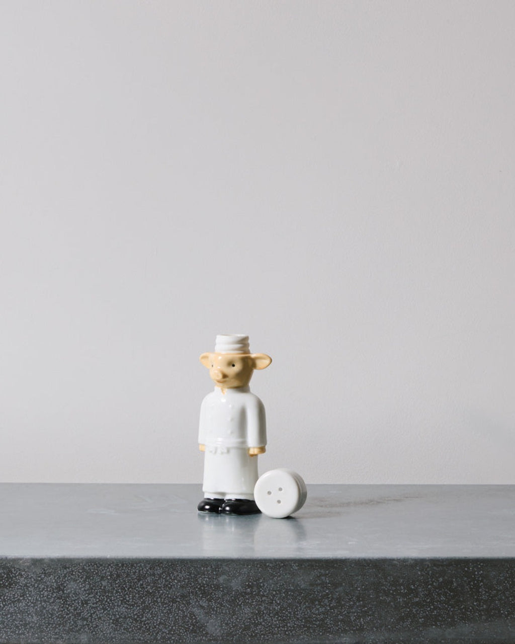 Pig salt shaker