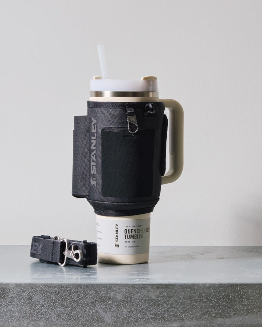 Stanley - Porte Bouteille Isotherme Quencher Carry All - Noir