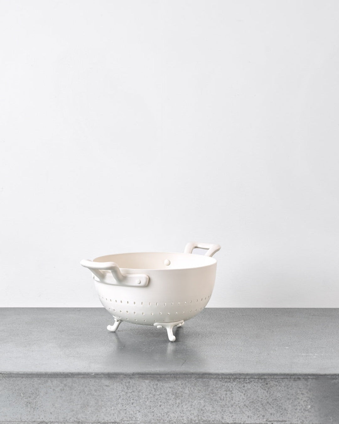 Italo Ottinetti - Aluminium colander - Ivory