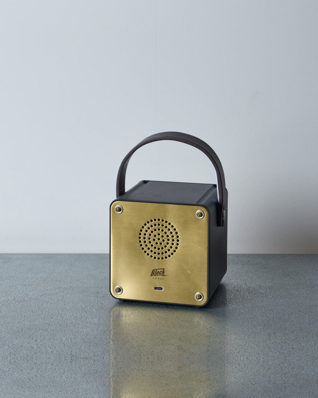 Barebones - Radio speaker - Block Tower