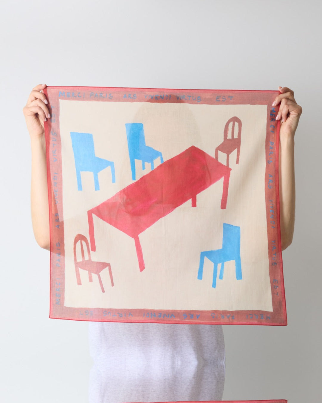 Merci - Bandana Ars Vivendi Virtus Est - Rouge, Bleu & Beige