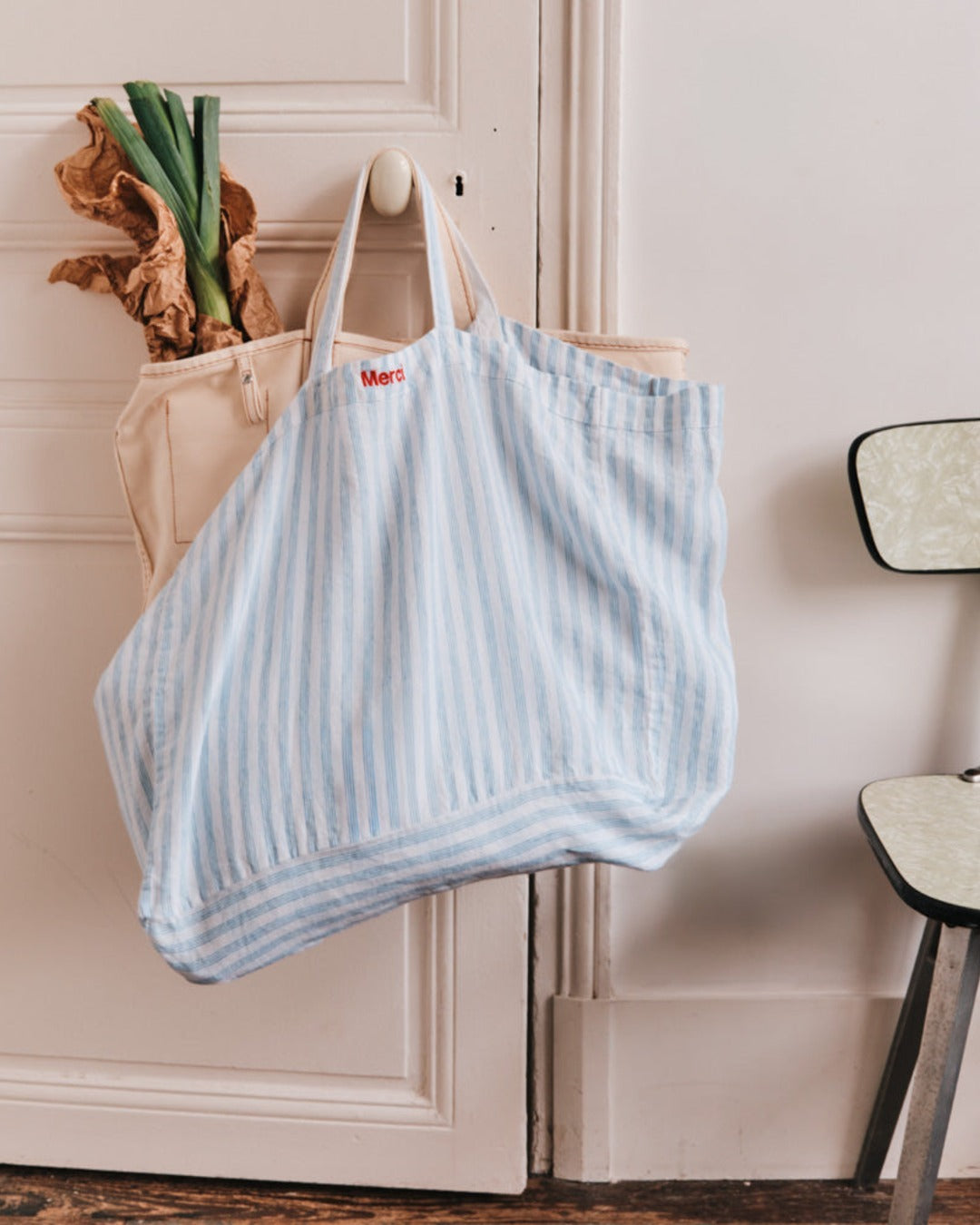 Merci - Washed linen Merci shopping bag - Primary Blue Paintbrush Stripes