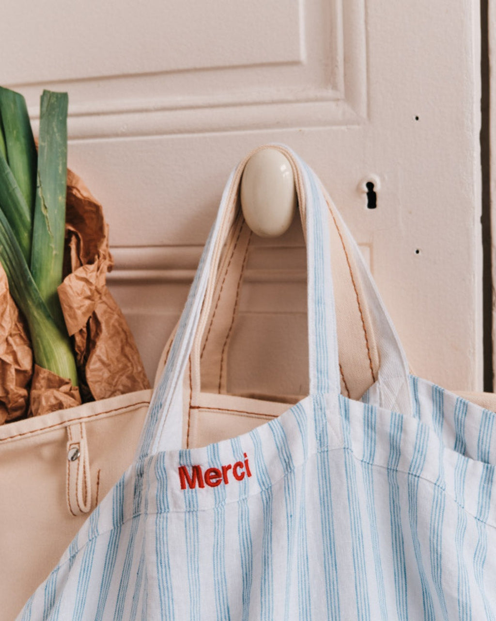 Merci - Washed linen Merci shopping bag - Primary Blue Paintbrush Stripes