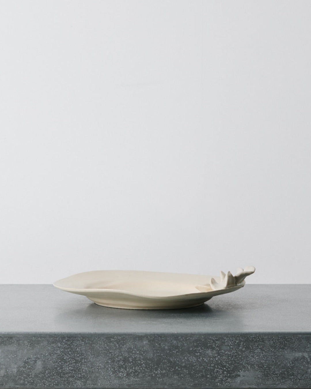 Anne Sophie Matrella - Large Flower Plate - Satin White