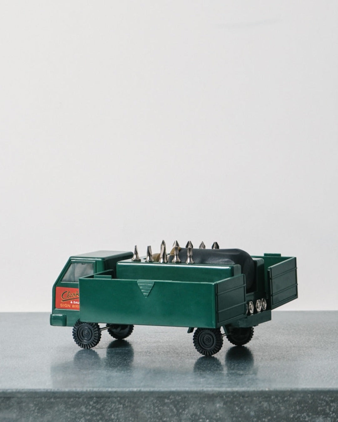 Kikkerland - Toolbox - Truck