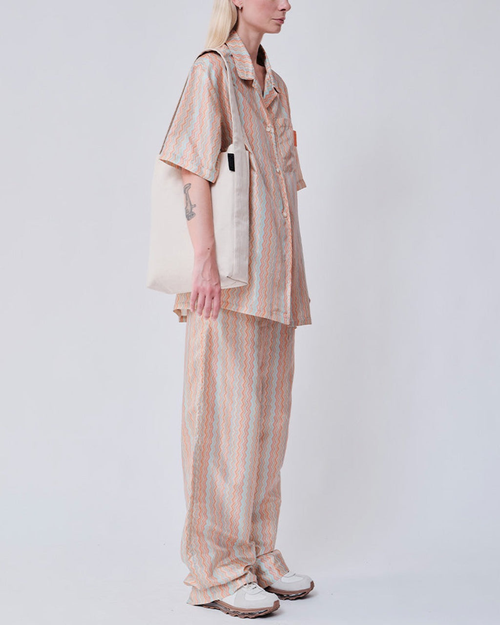 Kaan - Midi Bucket Tote Bag - Natural