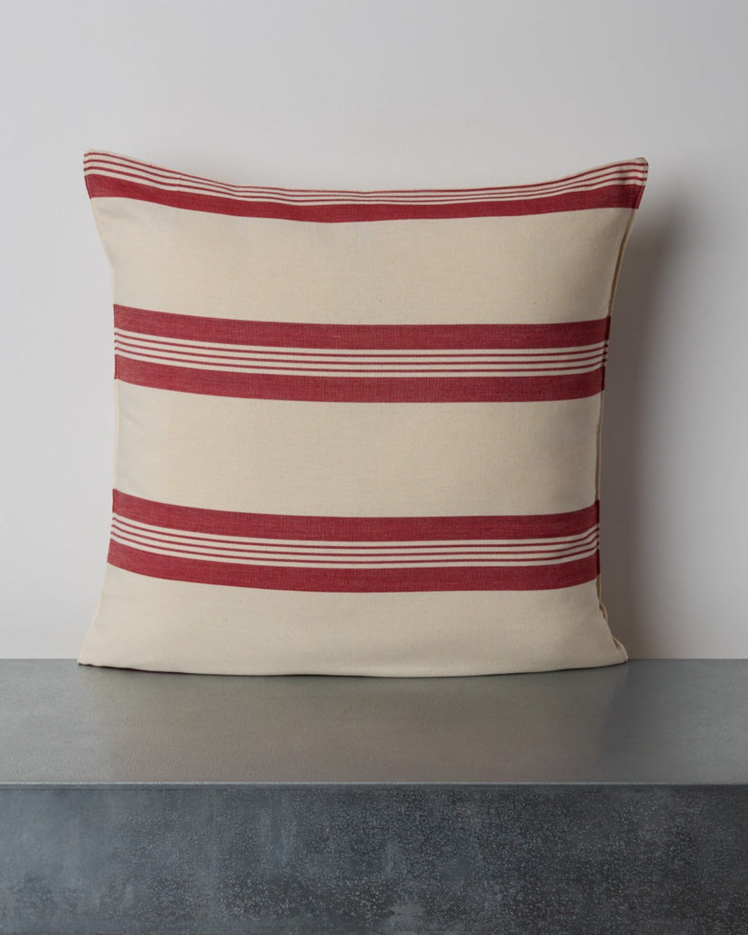 Tensira - Coussin En Coton - Rayures Rouges