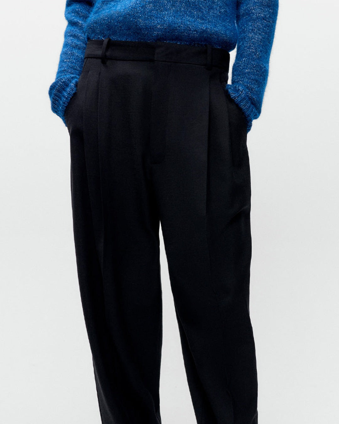 Cordera - Carrot pants - Black