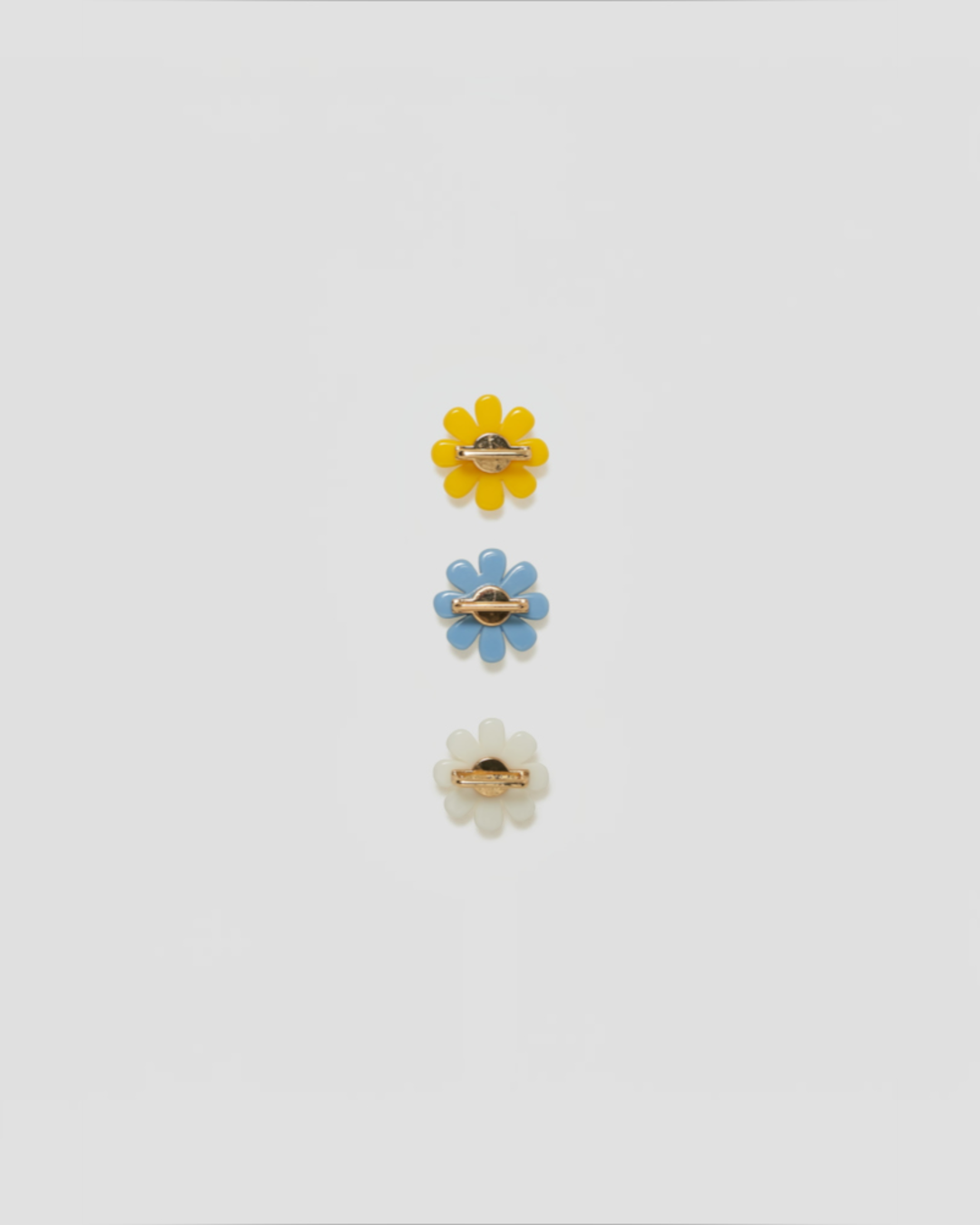 Merci x Gerard Darel - Daisy Pin - White Yellow & Sky