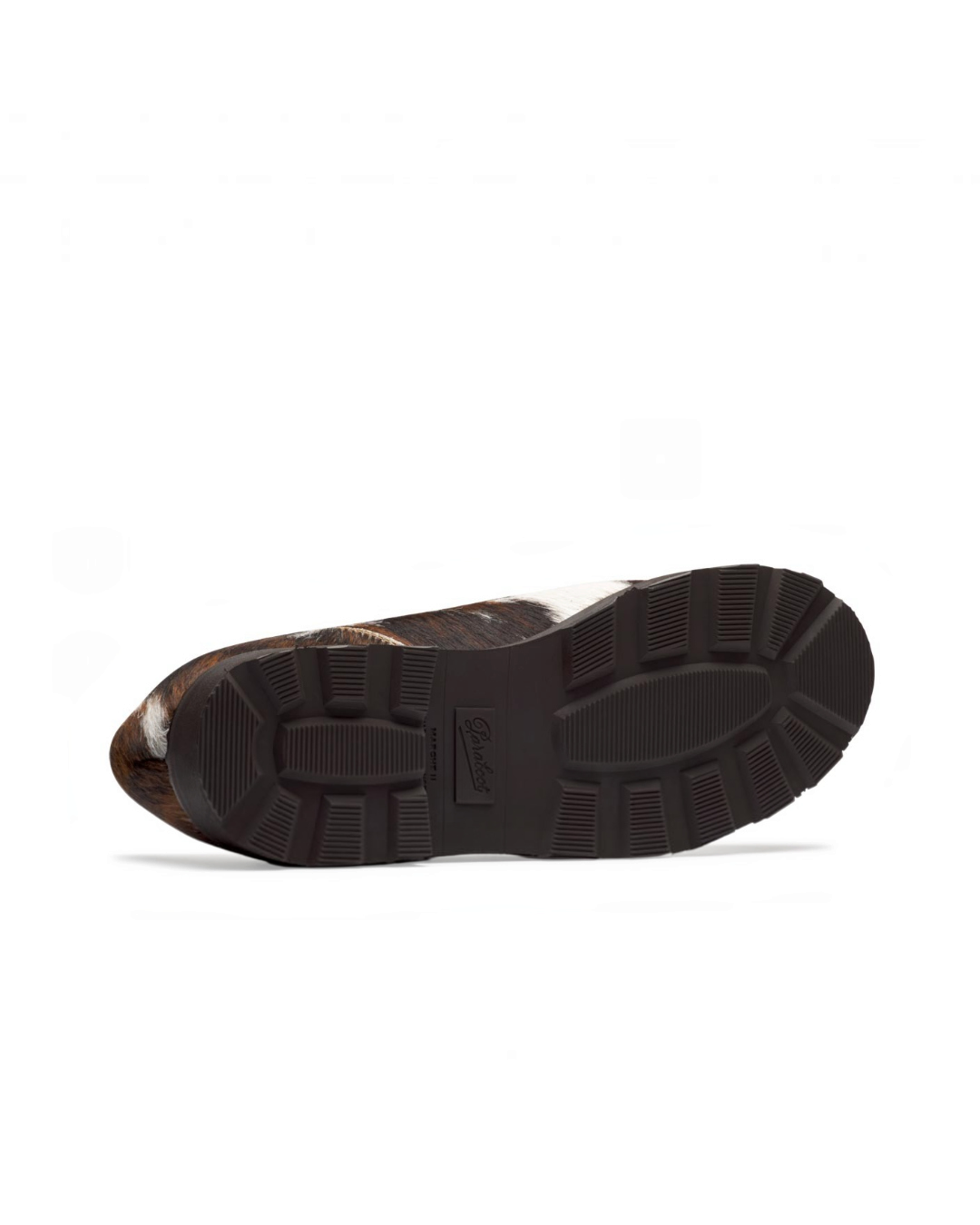 Semelle en gomme crantée de la chaussure Paraboot Michael en poils de vache tachetés chez Merci Paris