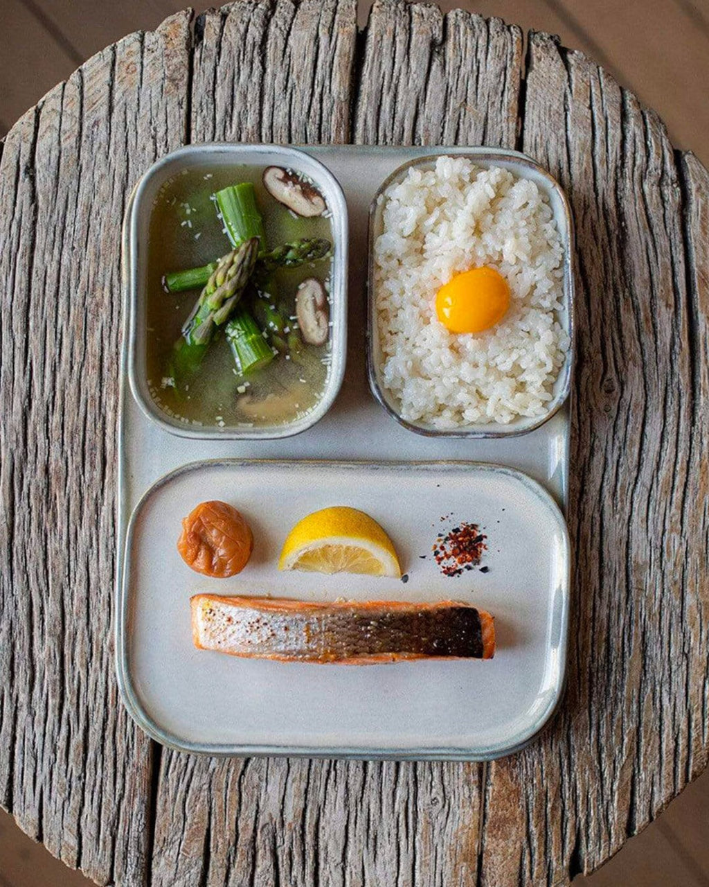 Merci x Serax - Assiette Plate En Grès N°2 - Mastic