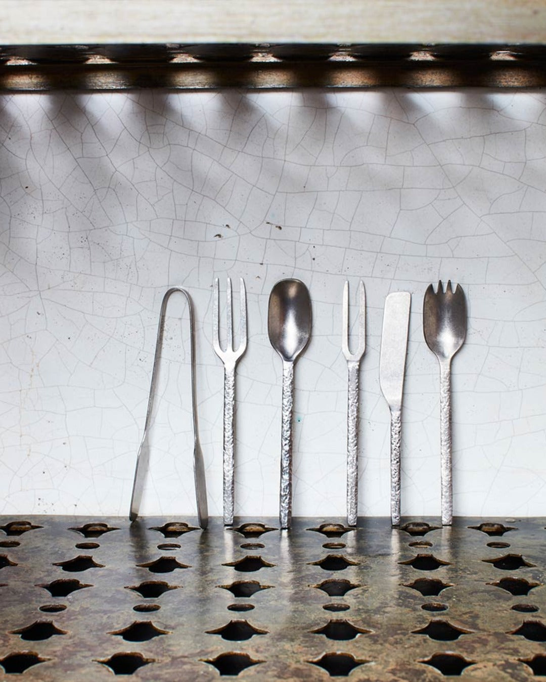 Serax - Hammered metal knife - Stonewash - La Nouvelle Table