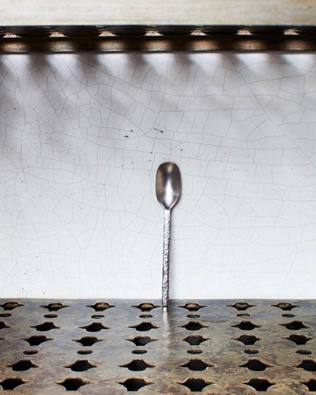 Serax - Hammered metal spoon - Stonewash - La Nouvelle Table