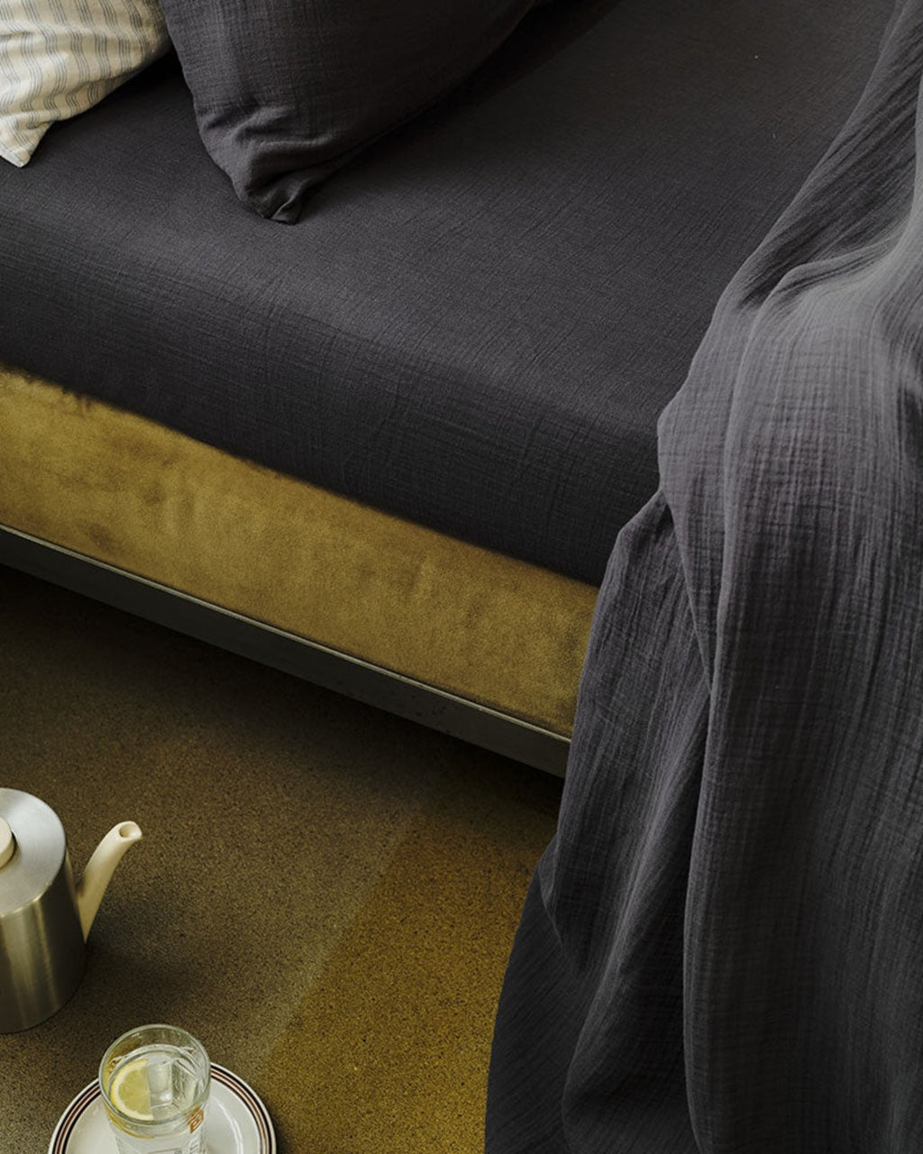Merci - Cotton gauze fitted sheet - Charcoal Grey