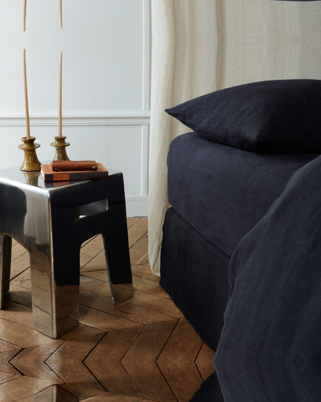 Merci - Washed linen fitted sheet - Ink Blue