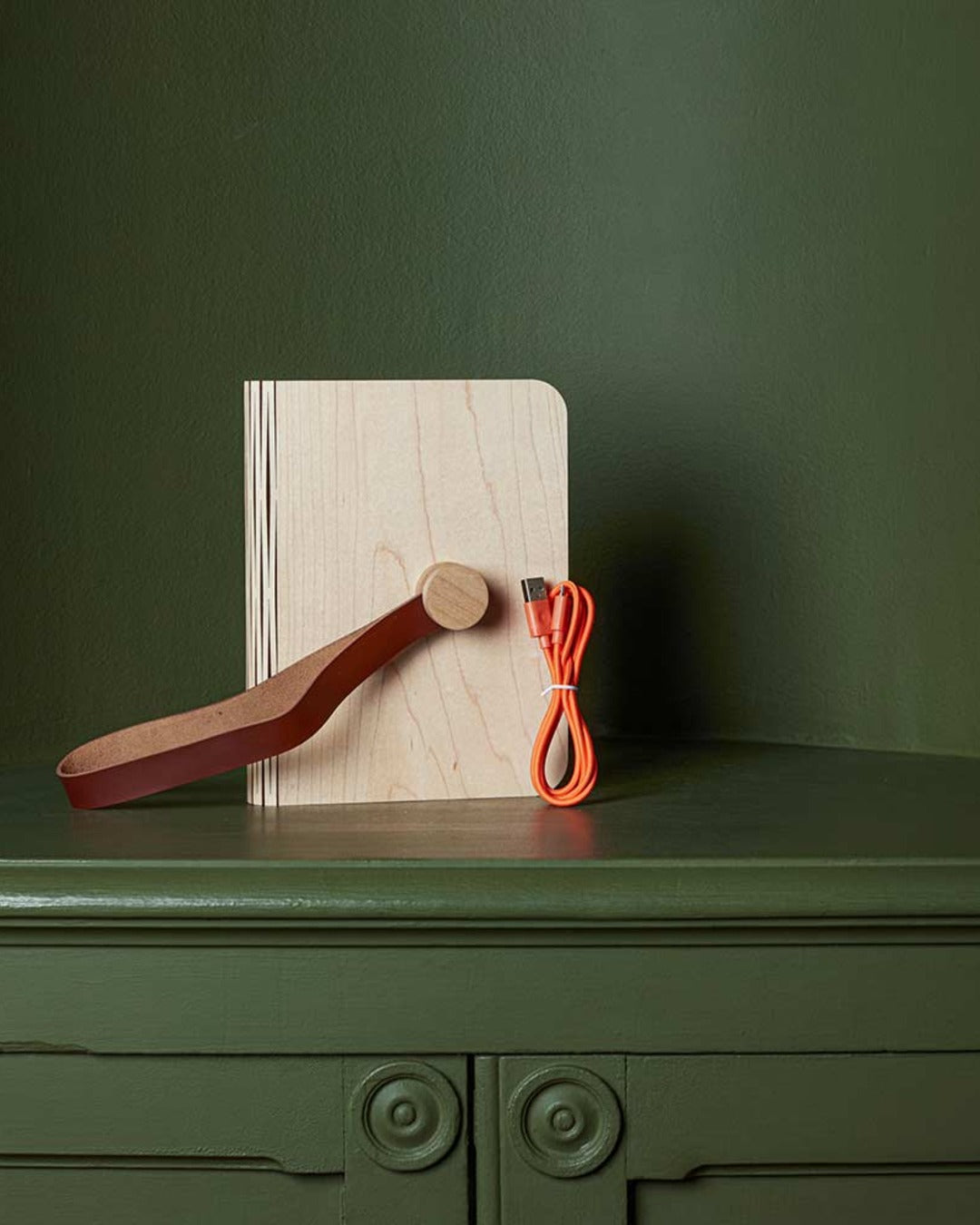 Lumio - White & Wood