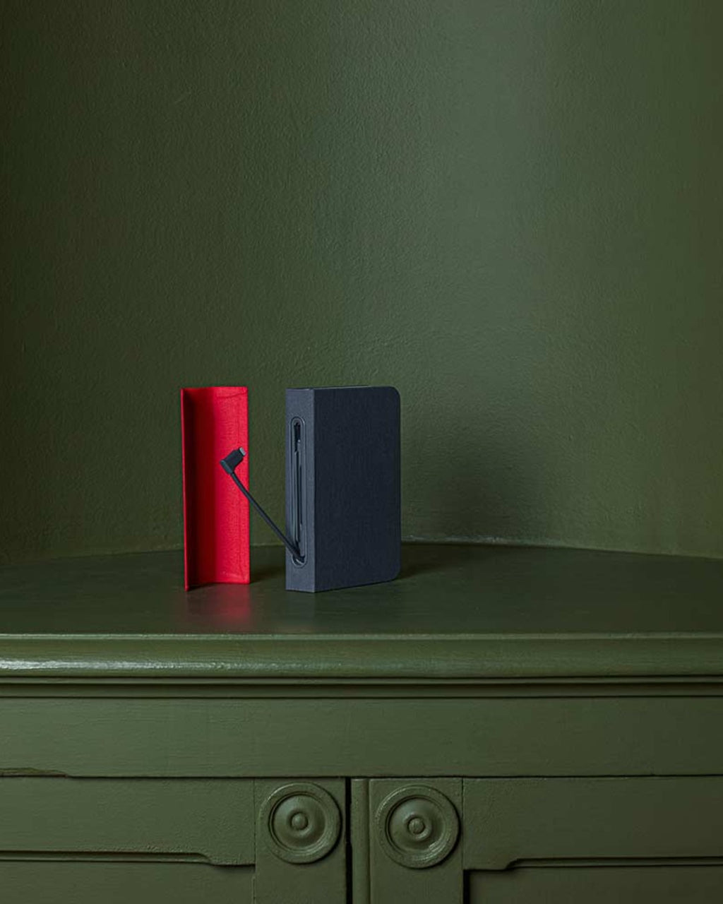 Lumio - Mini - Red & Black
