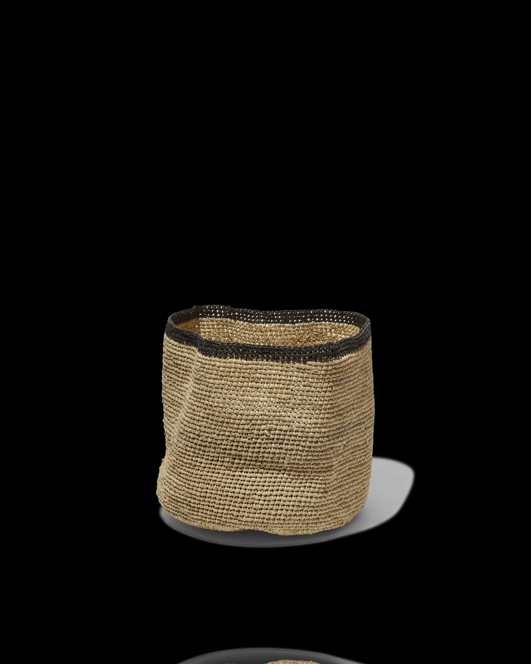 Domoina - Raffia basket - Black edge