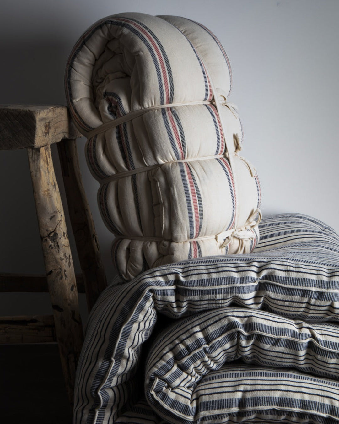 Tensira - Mattress topper - Striped Blue
