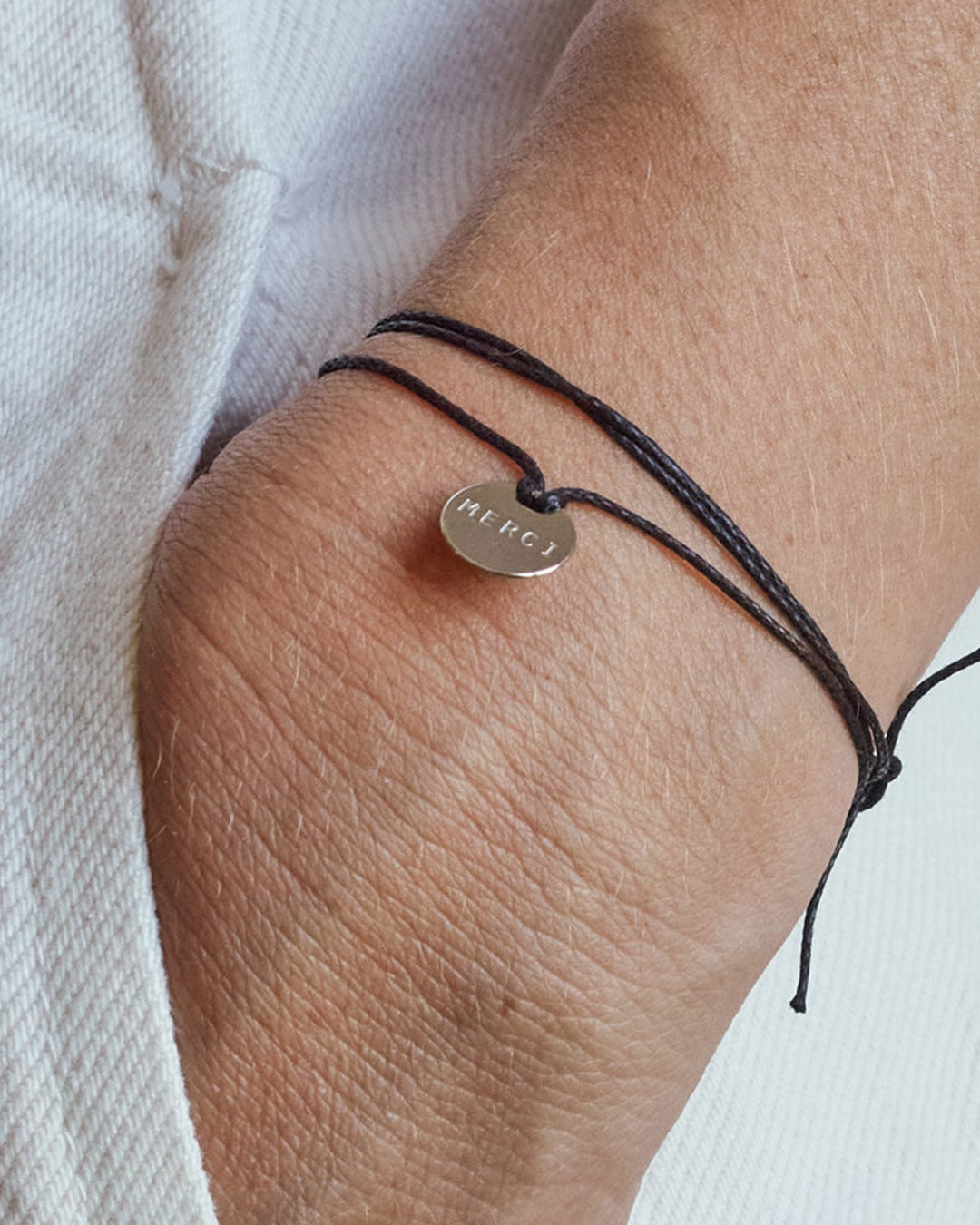 Merci - Petit Médaille En Laiton - Noir