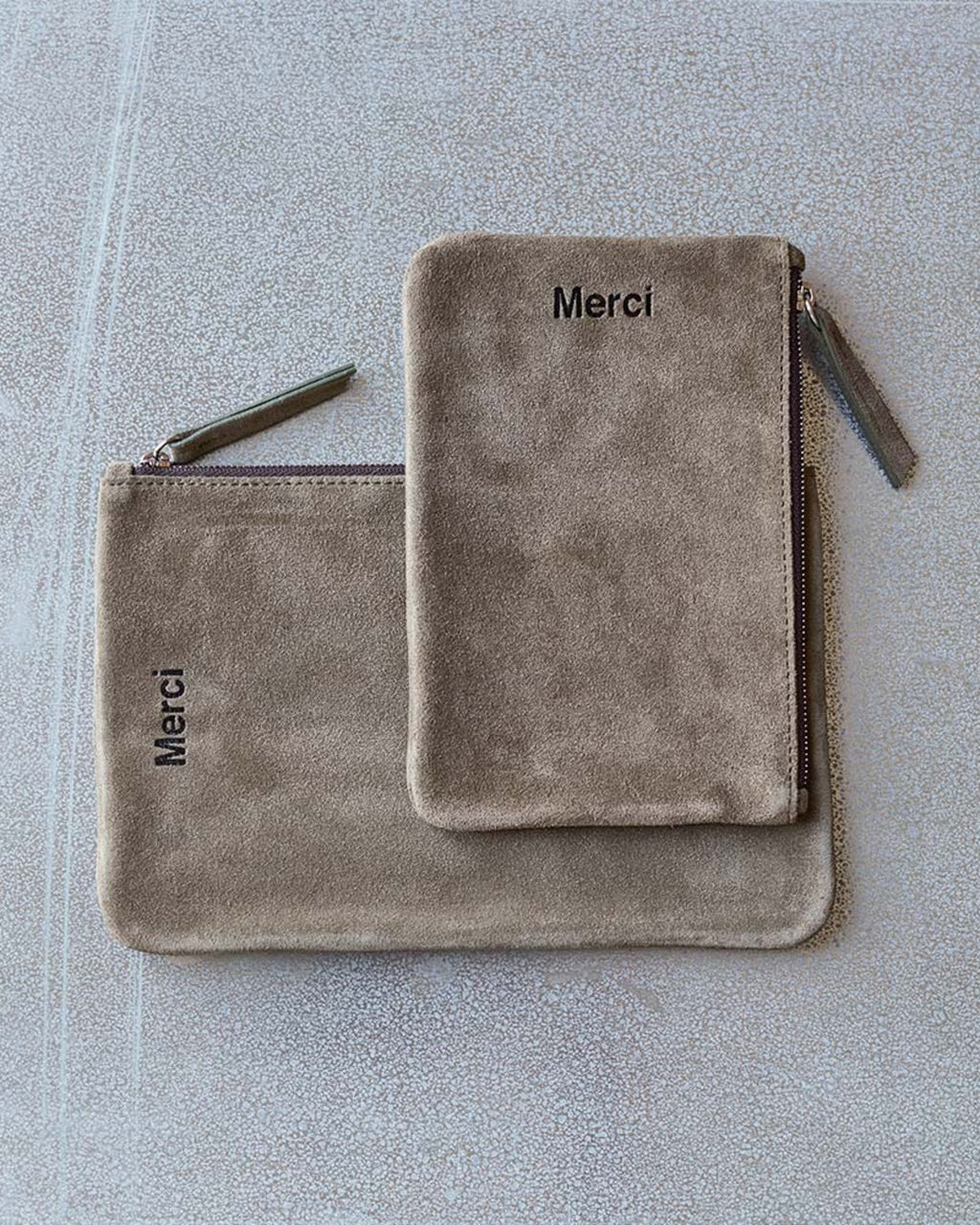 Merci - suede leather pouch - Truffle
