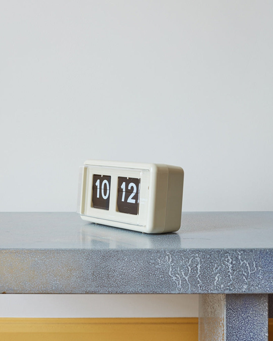 Twemco - Clock QT 30 - Beige