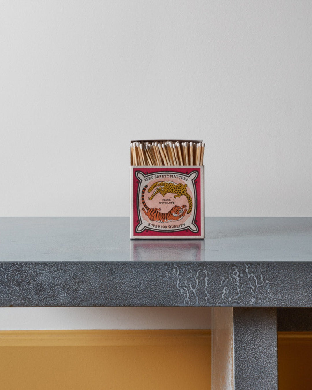 Archivist - Box of 150 large matches - Tiger Leopard