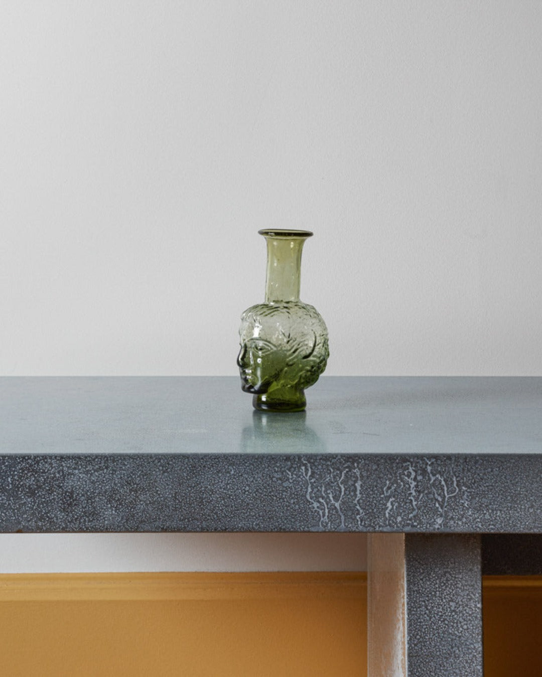 La Soufflerie - Portrait Vase - Olive
