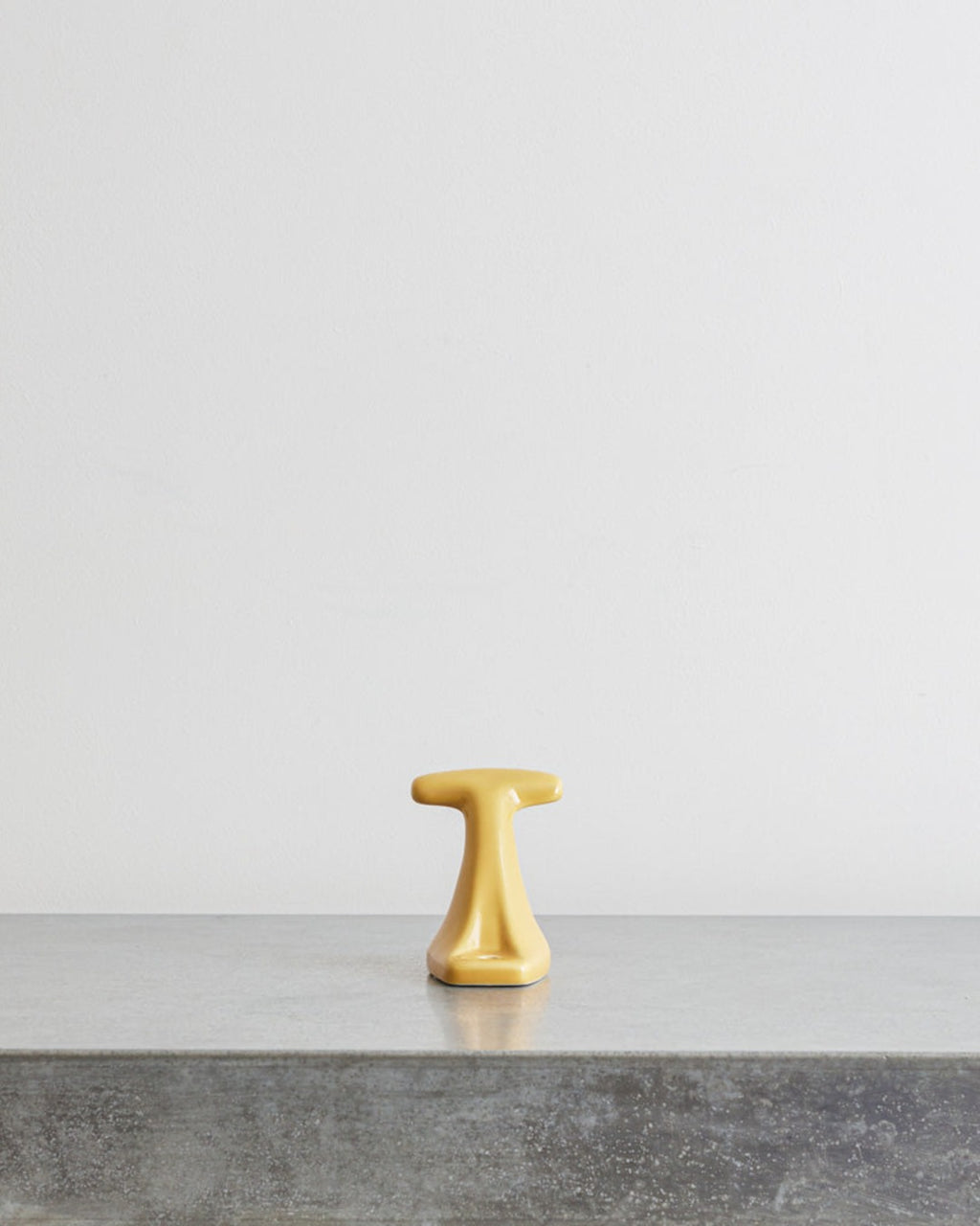 Merigous - Porcelain coat hook - Yellow