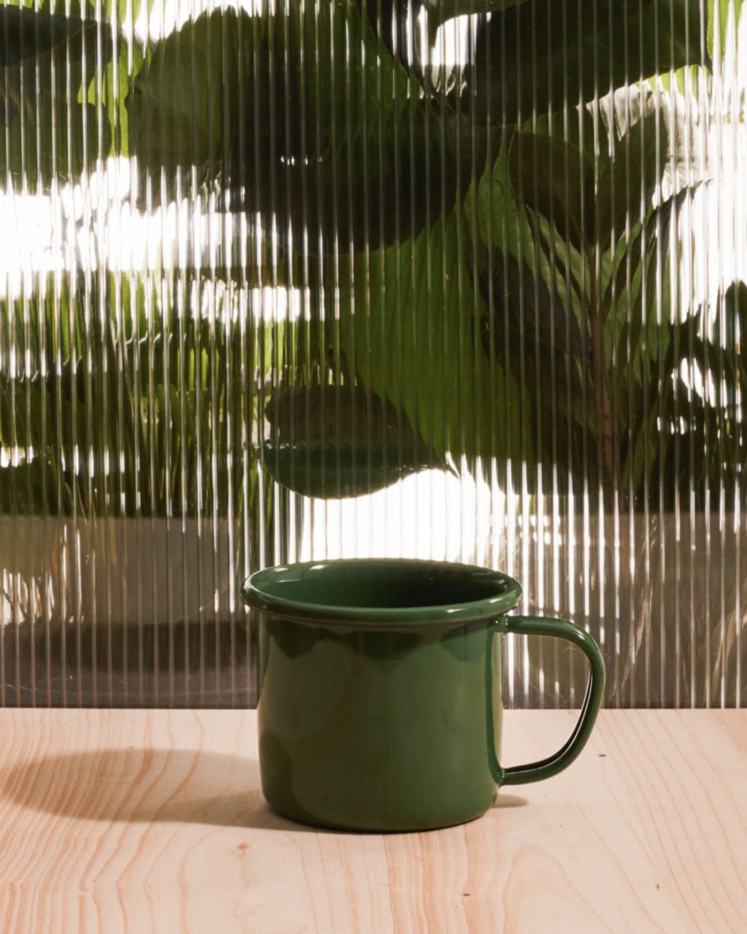 Elifle Enamelware - Hollow handle mug - Green