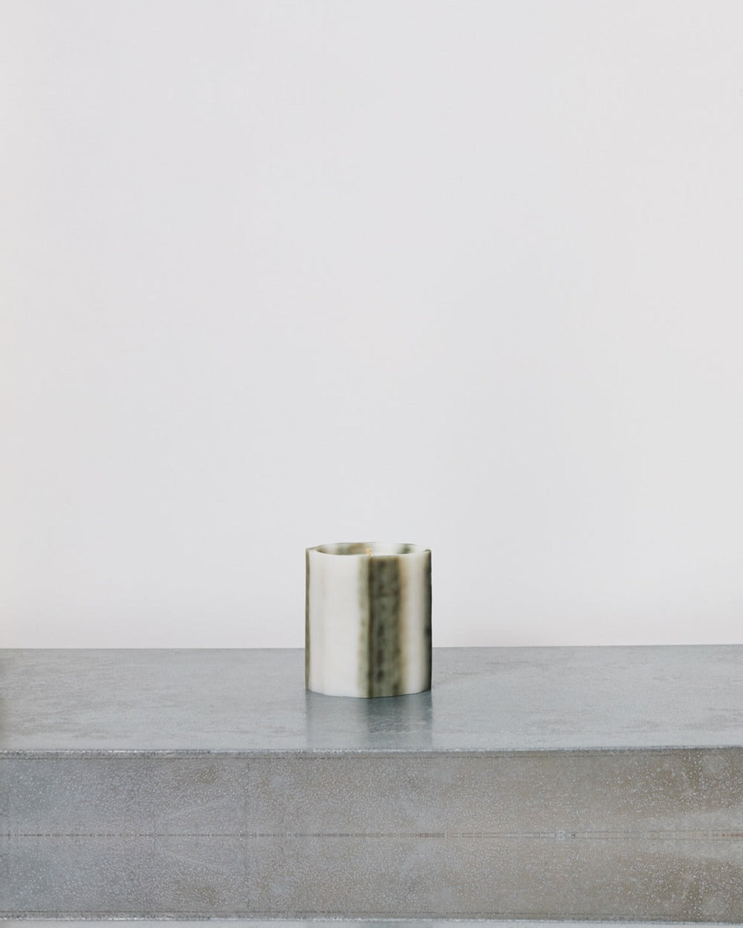 Le Feu De L'Eau - Scented candle - Grey