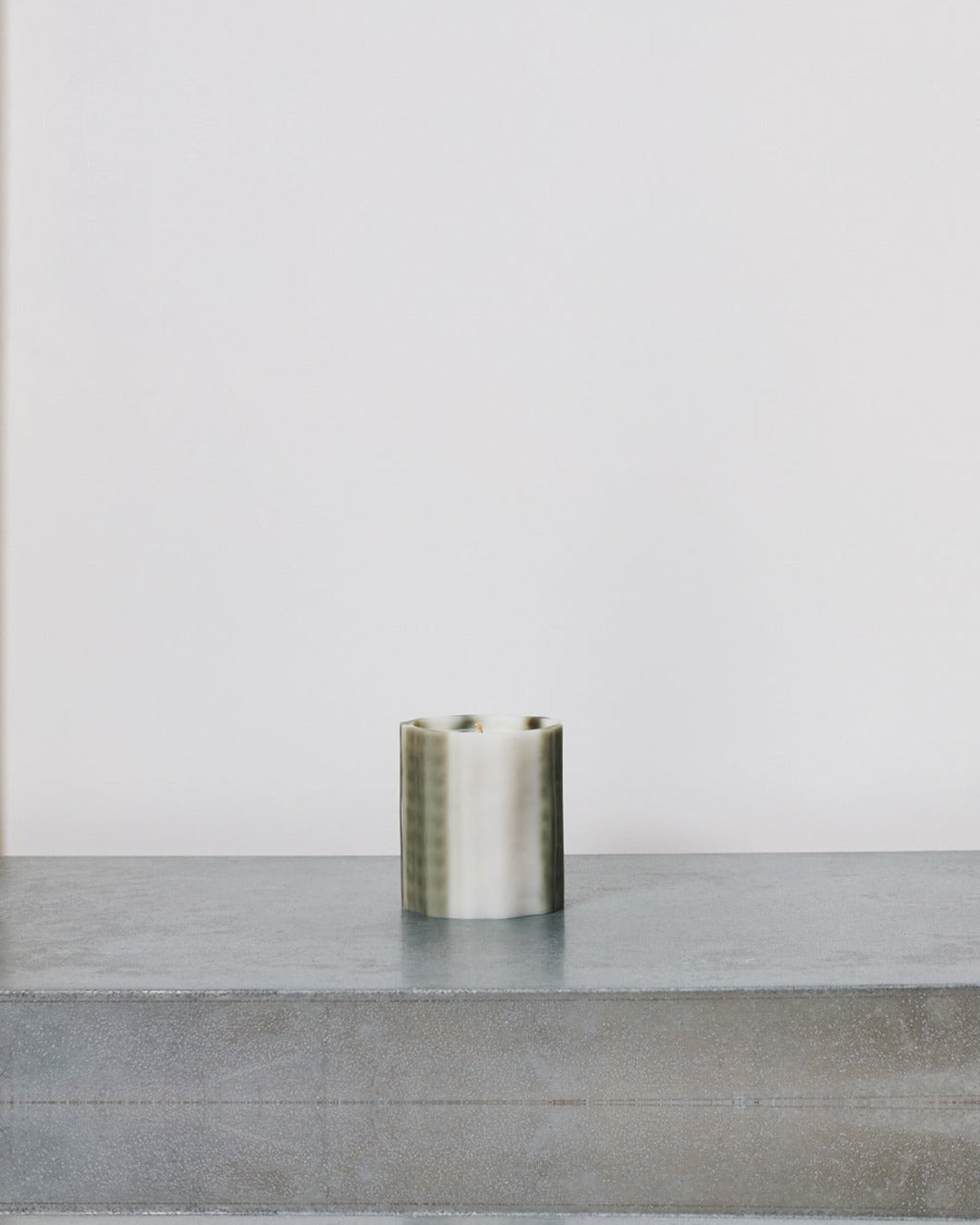 Le Feu De L'Eau - Scented candle - Grey