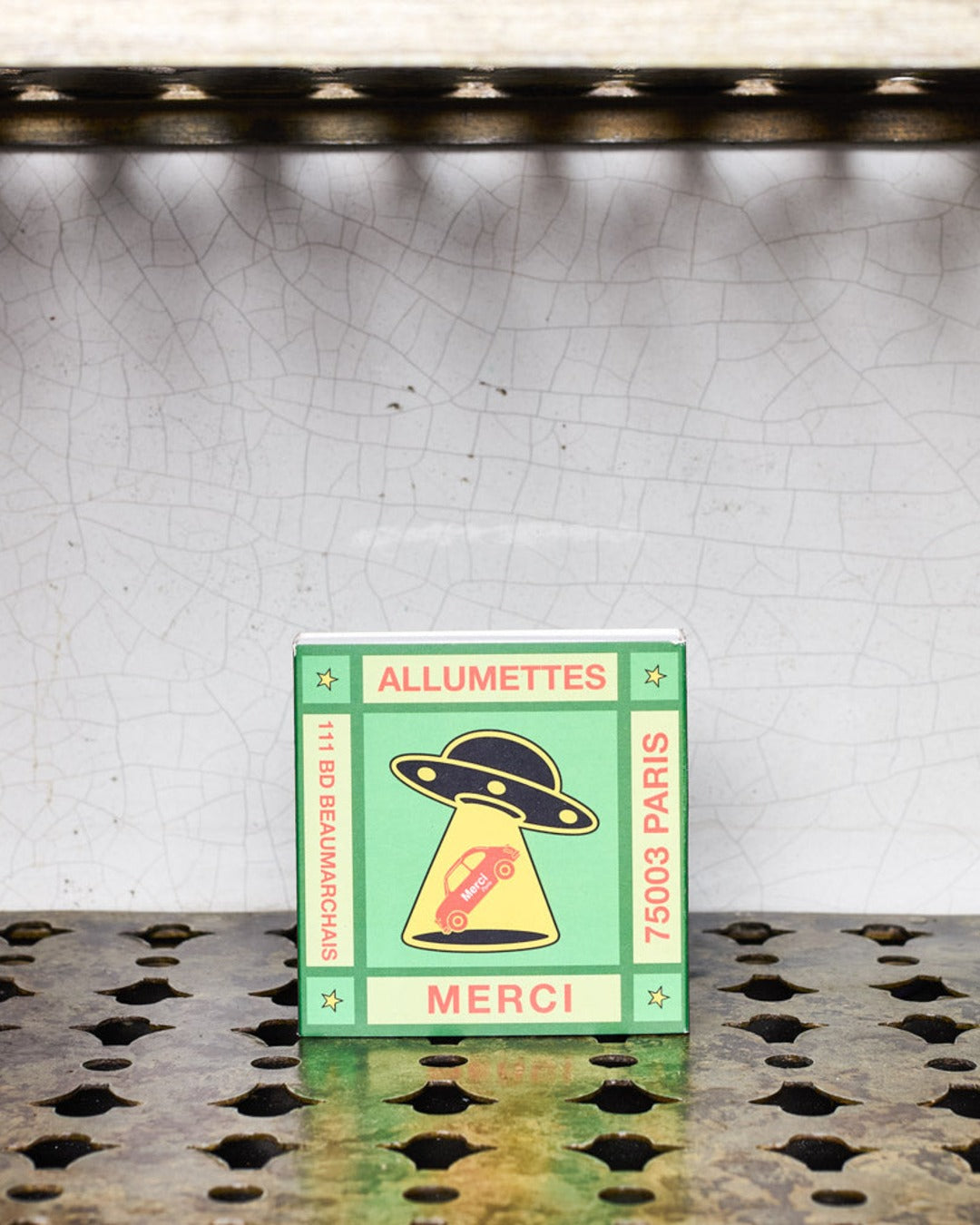 Merci - Box of 120 large matches - UFO