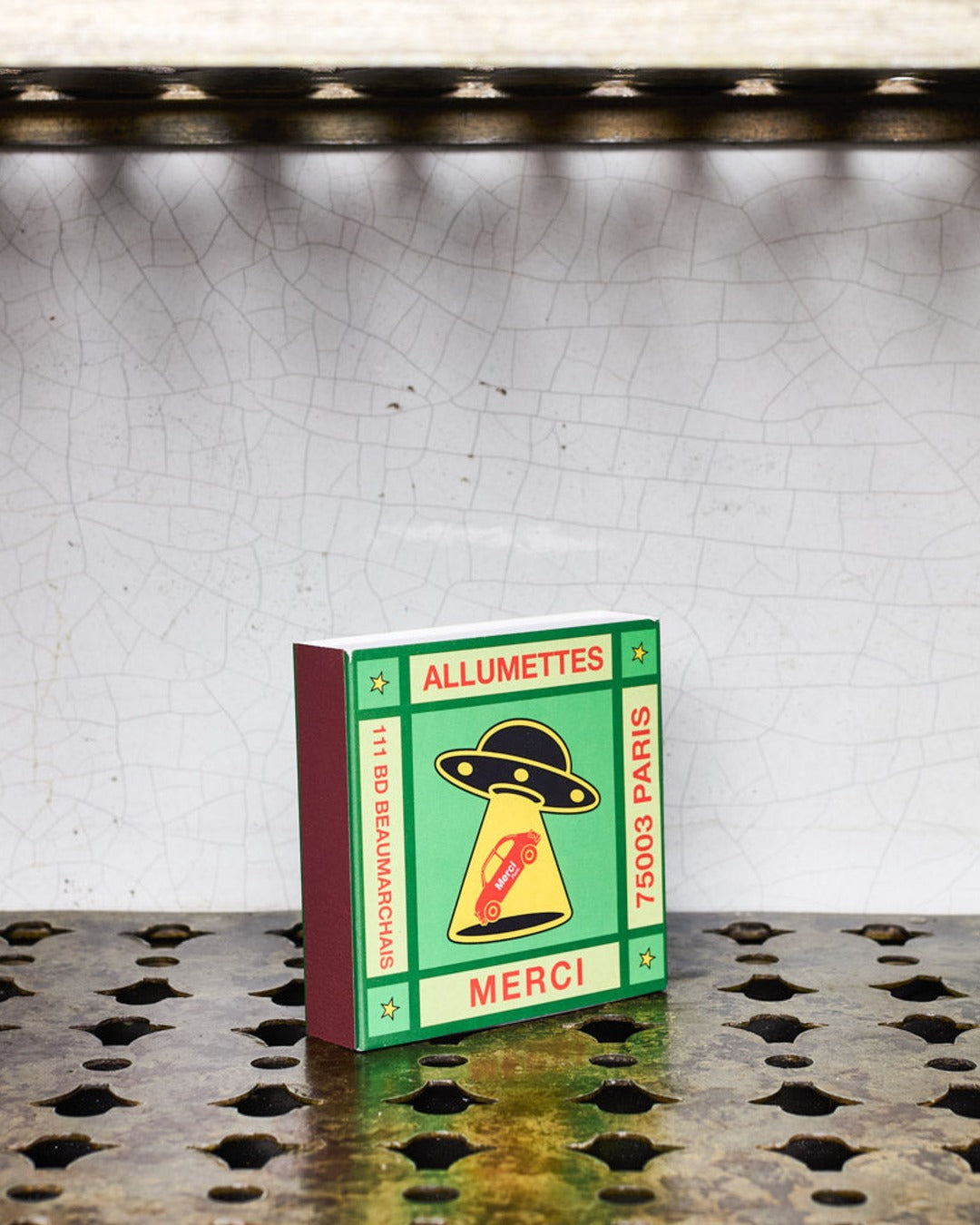 Merci - Box of 120 large matches - UFO