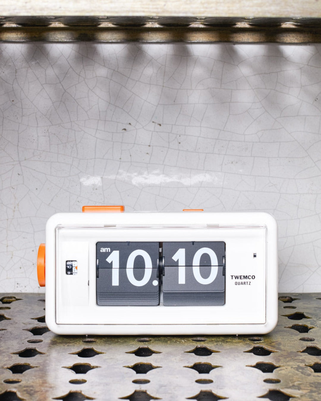 Twemco - Clock AL 30 - White & Orange