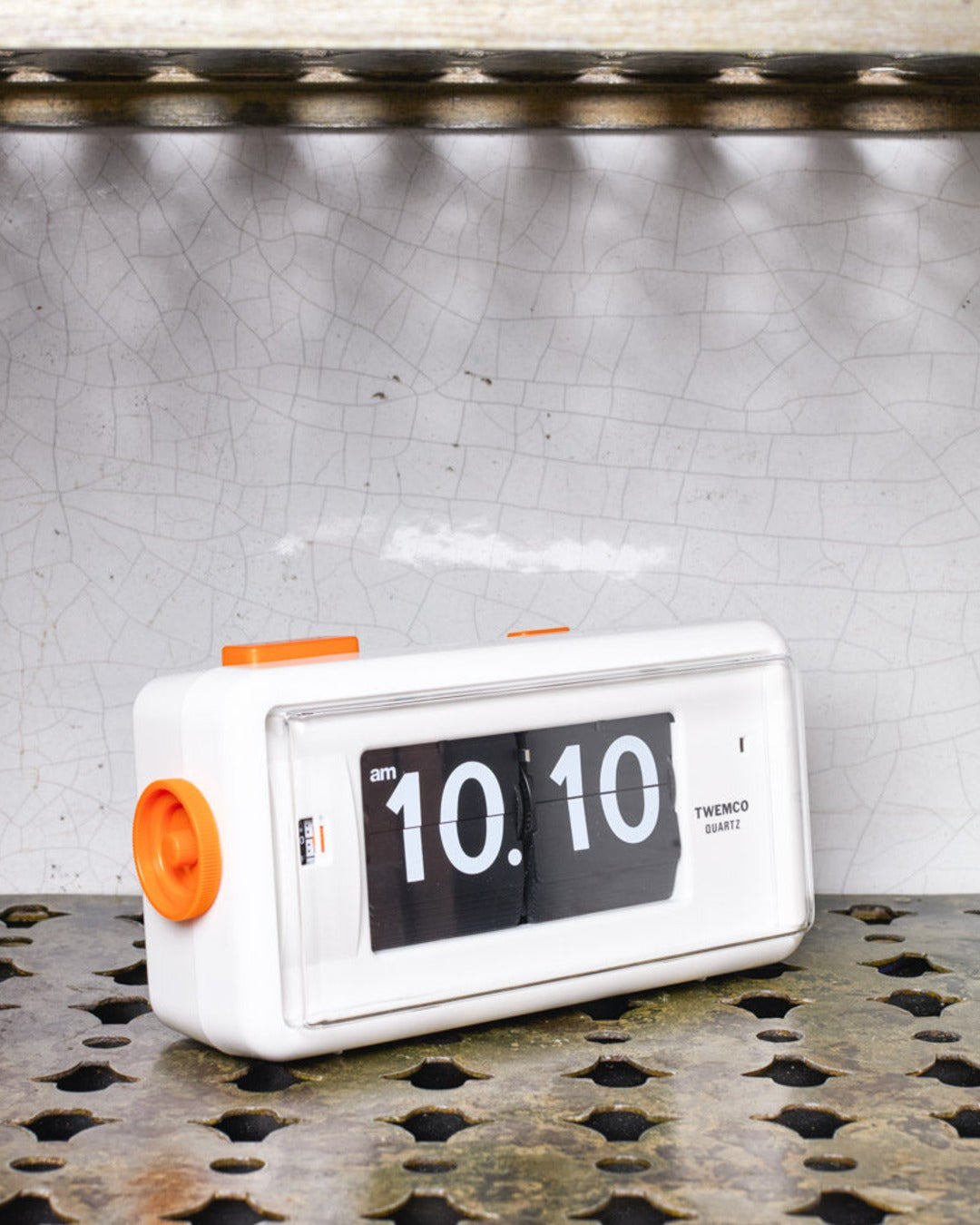 Twemco - Clock AL 30 - White & Orange