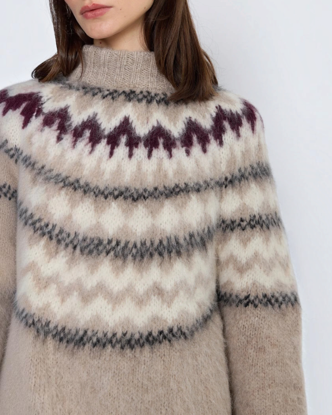 Pull Andean Merci Paris en laine d'alpaga beige avec motif jacquard Fair Isle et col montant