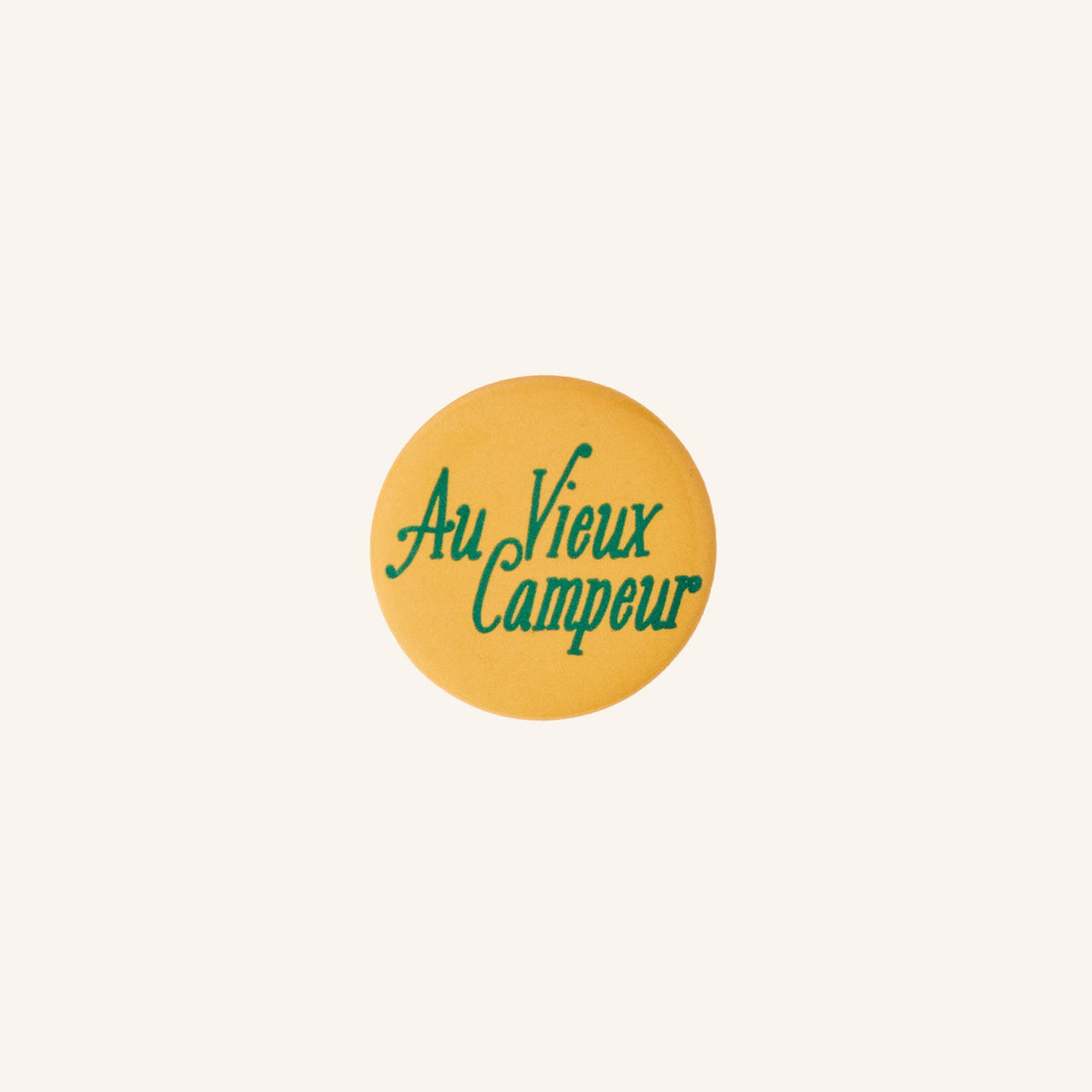 Au Vieux Campeur - Congés Payés - Badge - Jaune Vintage