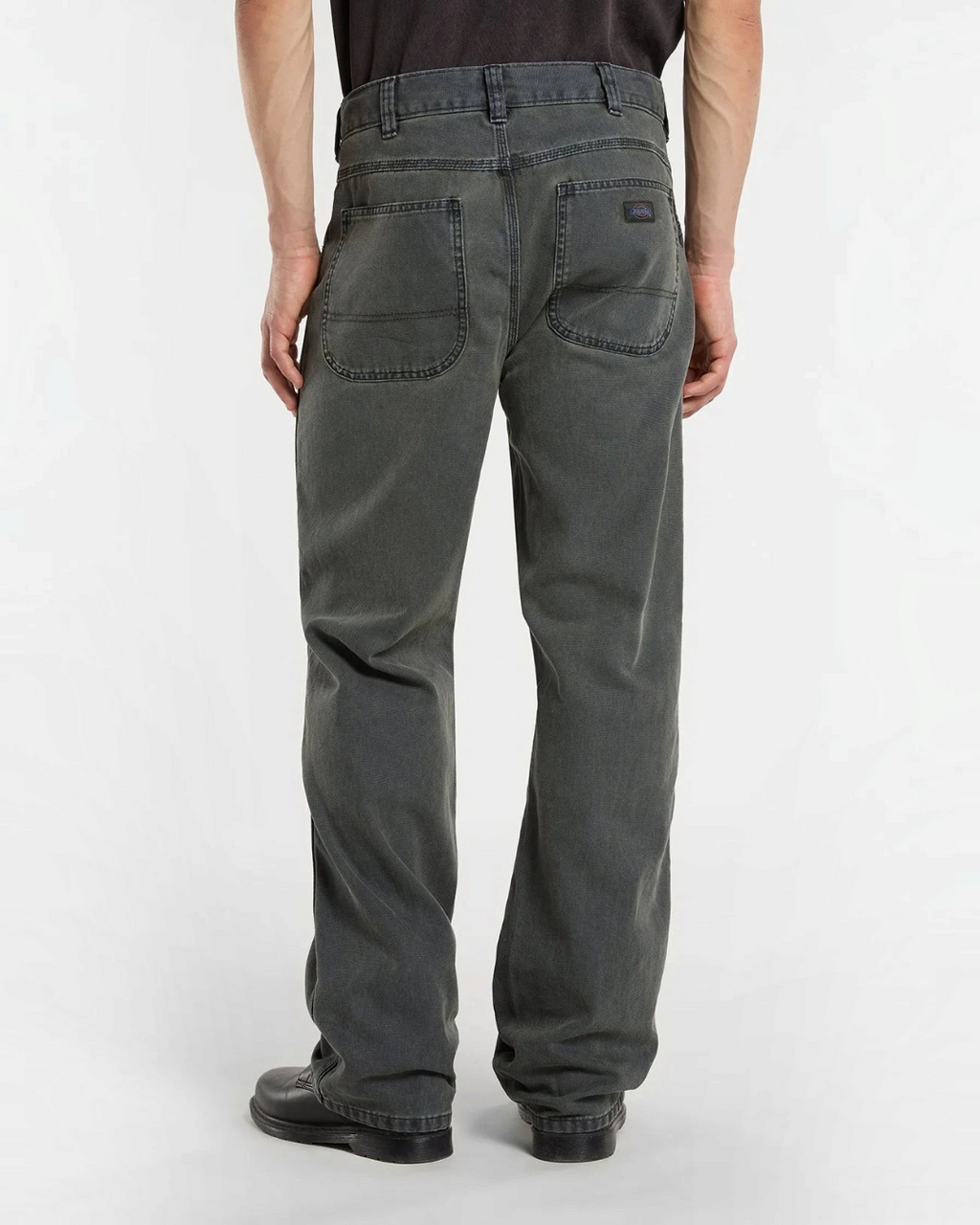 Vue arrière du pantalon Houck vert Merci Paris Dickies en toile de coton avec poches plaquées et coupe décontractée