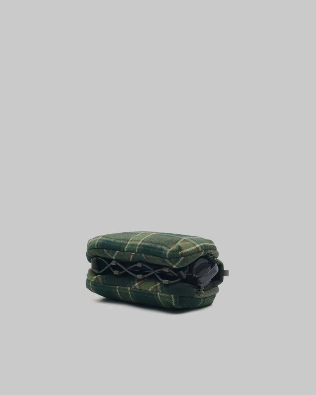 Sac bandoulière Merci Paris Topologie Bottle Sacoche Medium en tissu vert à carreaux avec système de maintien élastique