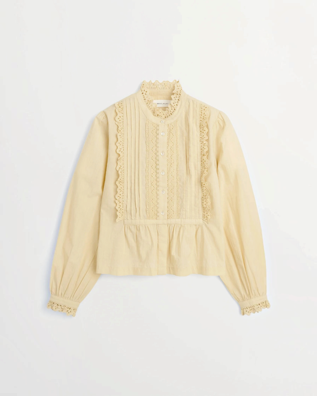 Chemise Merci Paris Skall Studio Lesley en coton biologique crème avec détails en dentelle et col à volants