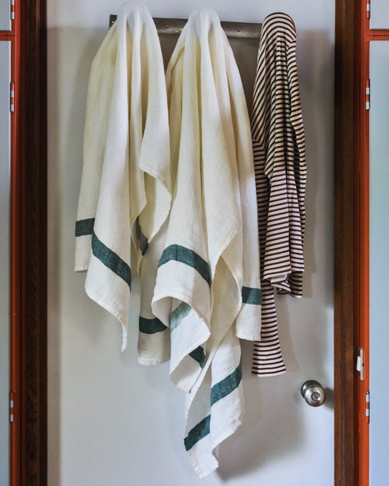 Merci - Linen bath towel - Honeycomb - Sequoia Green Stripe