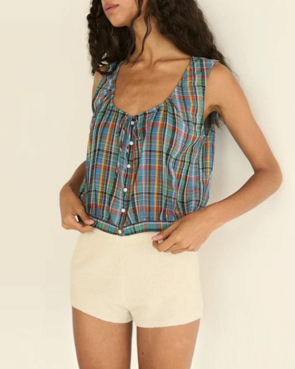 Sleeveless blouse Merci Paris Dôen in green checked organic cotton with rounded neckline and mother-of-pearl buttons