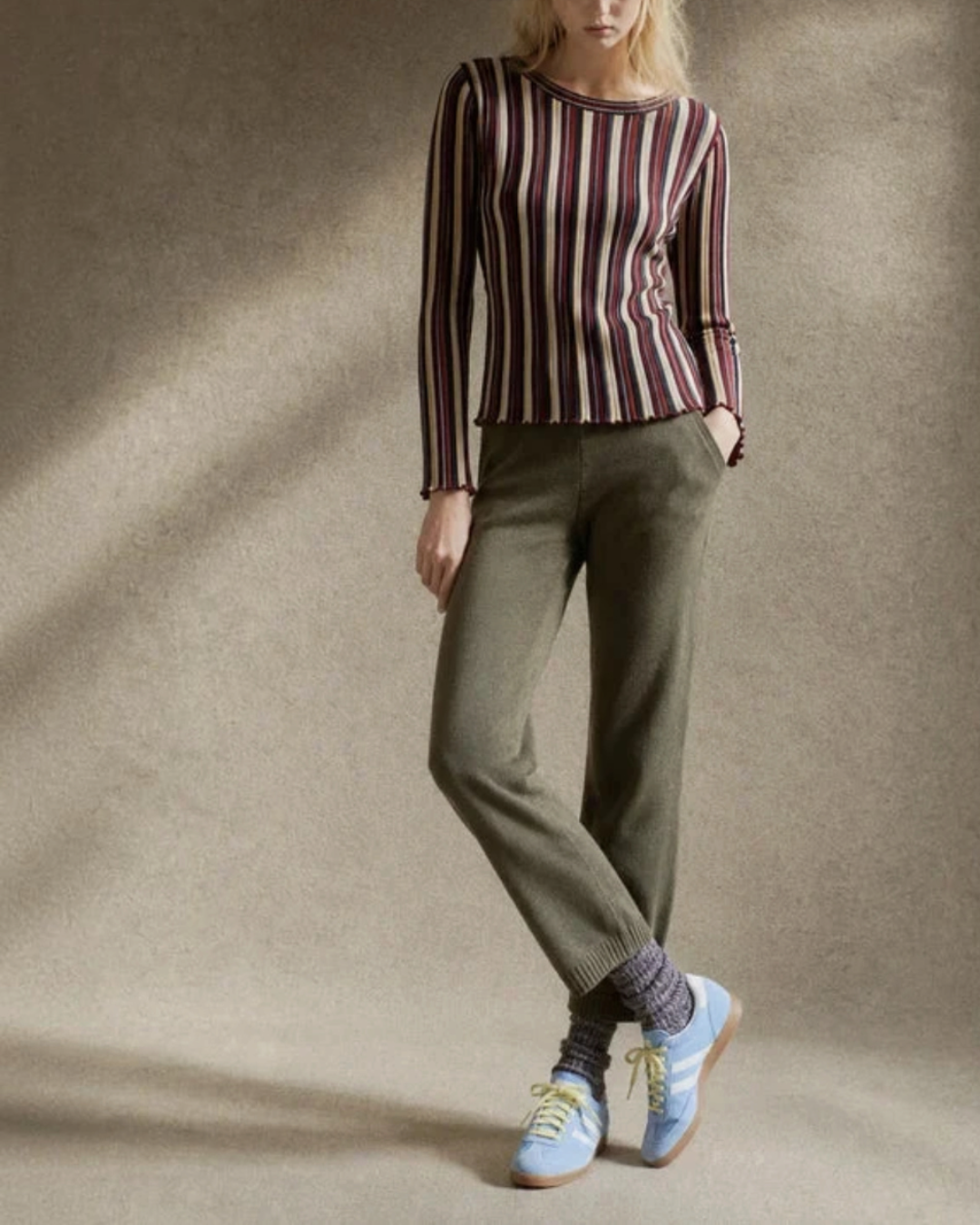 Carlota Cahis - Light Top - Chocolate Ecru Red