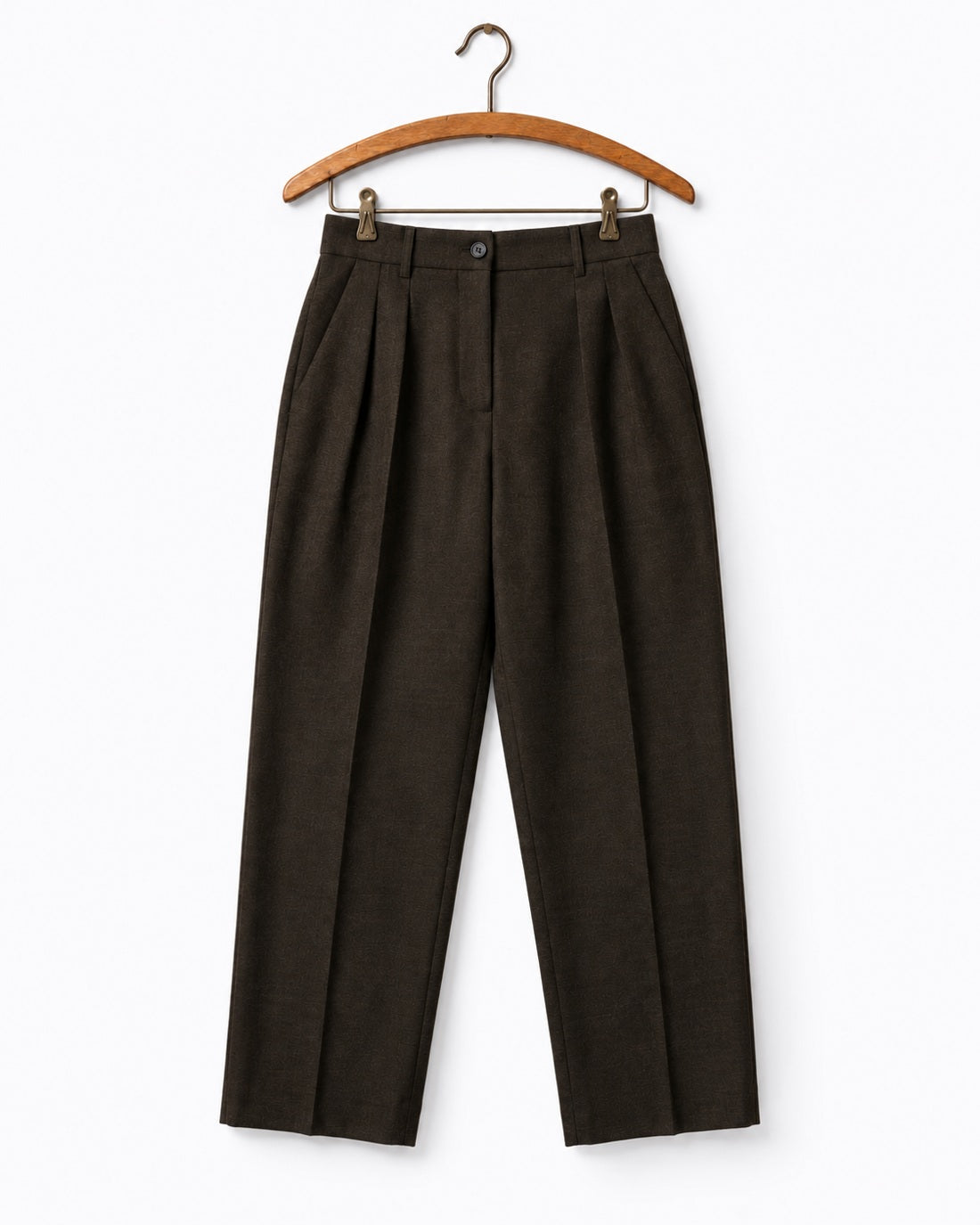 Belle Pièce - Pantalon Conrad en laine vierge - Marron - sur cintre
