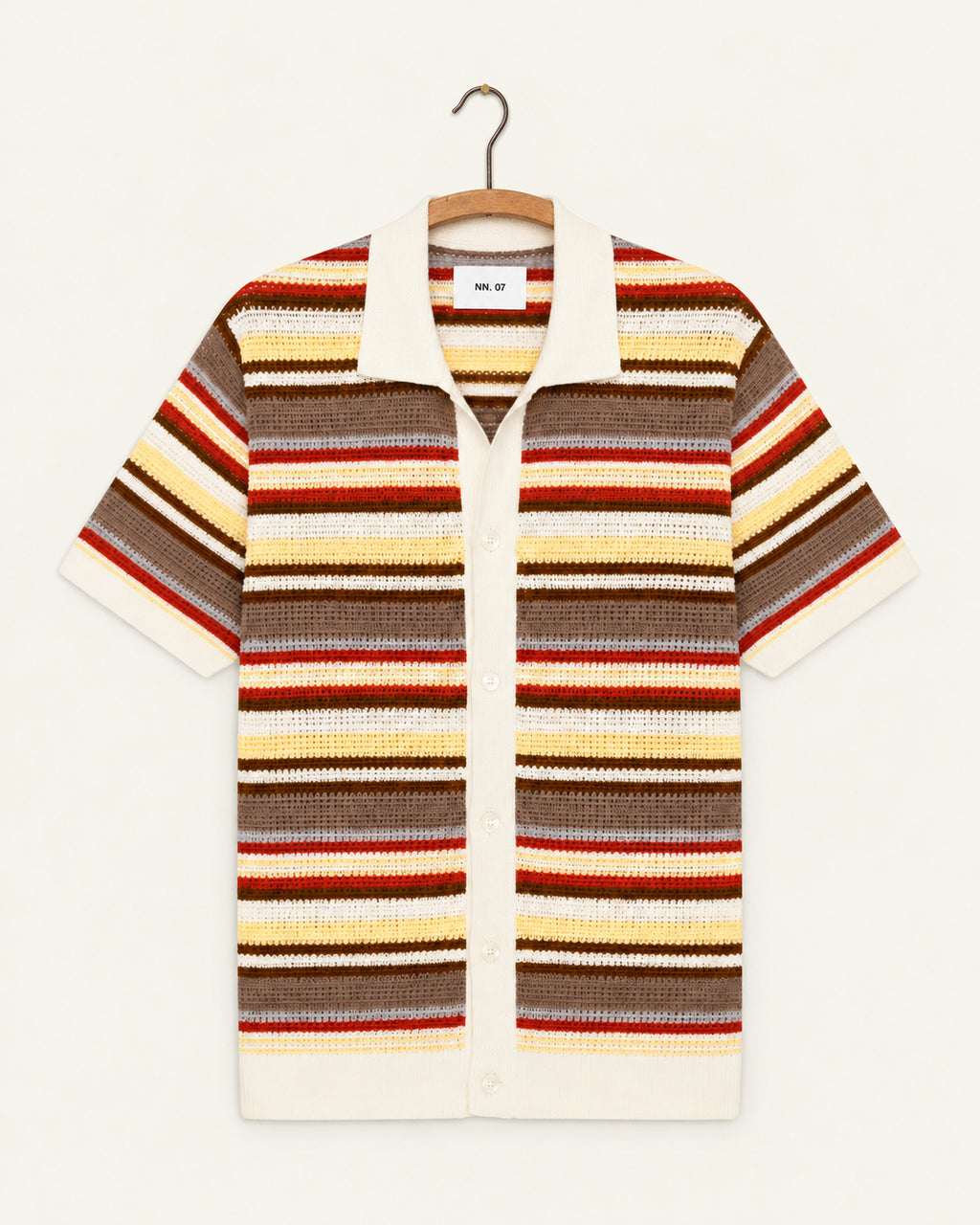 Nn07 - Cardigan Polo Lars - Ivoire, vue de face sur cintre