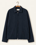 Universal Works - Veste Club - Marine, vue de face sur cintre
